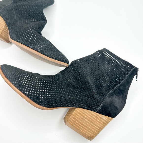 Jeffrey Campbell Janelle Black Suede Laser Cut
Booties, 10 - Picture 3 of 9